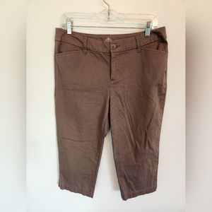St John's Bay Cropped pants/Bermuda shorts, Size 10